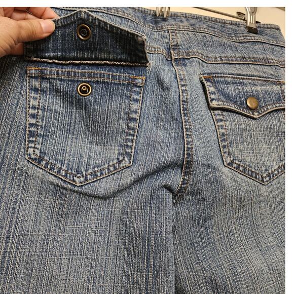 Ann Taylor LOFT Wide Leg Boot Leg Rodeo Jeans Buckle Hem, Size 8 - Picture 5 of 11